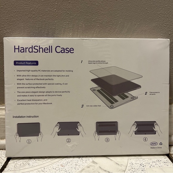 New MacBook 13.6 inch Clear 2-piece Hard shell Case Model Numbers: A2682 A3113 - Picture 4 of 8